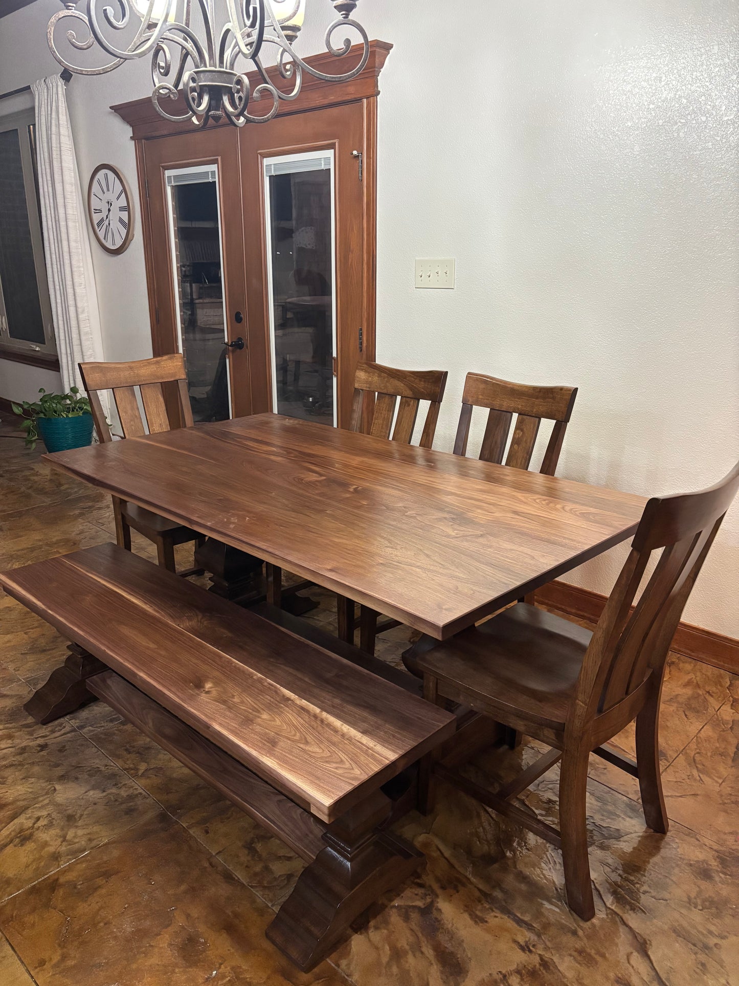 The Oakley Table