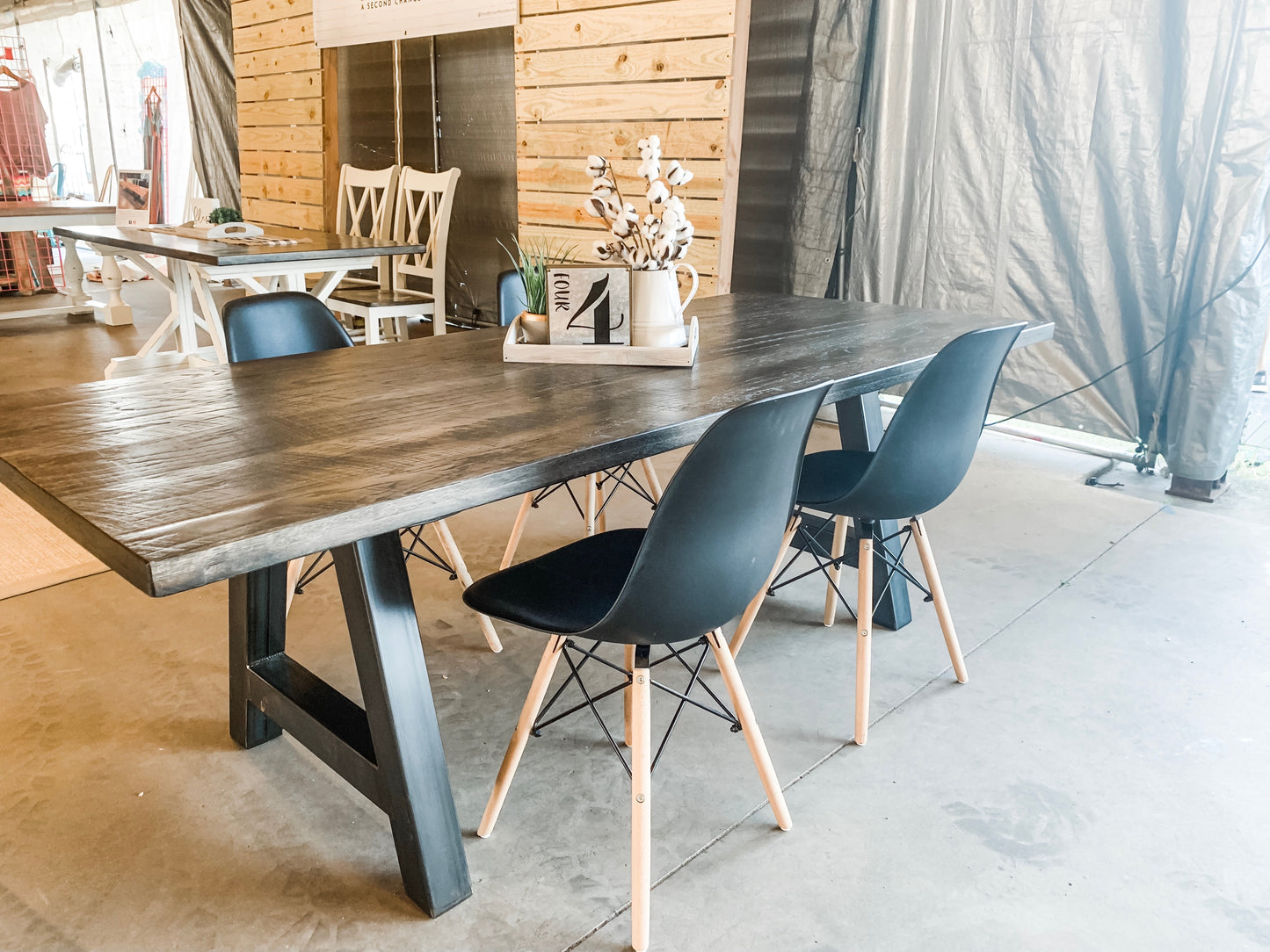The Kingston Table