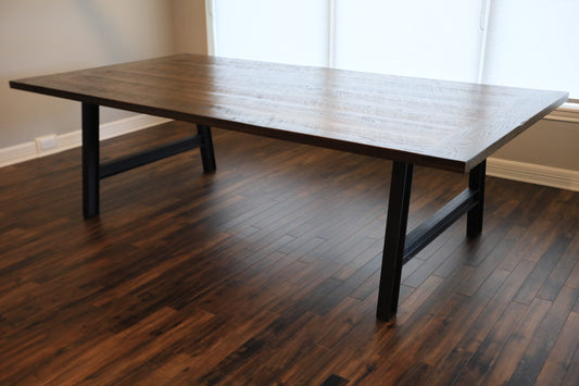 The Kingston Table